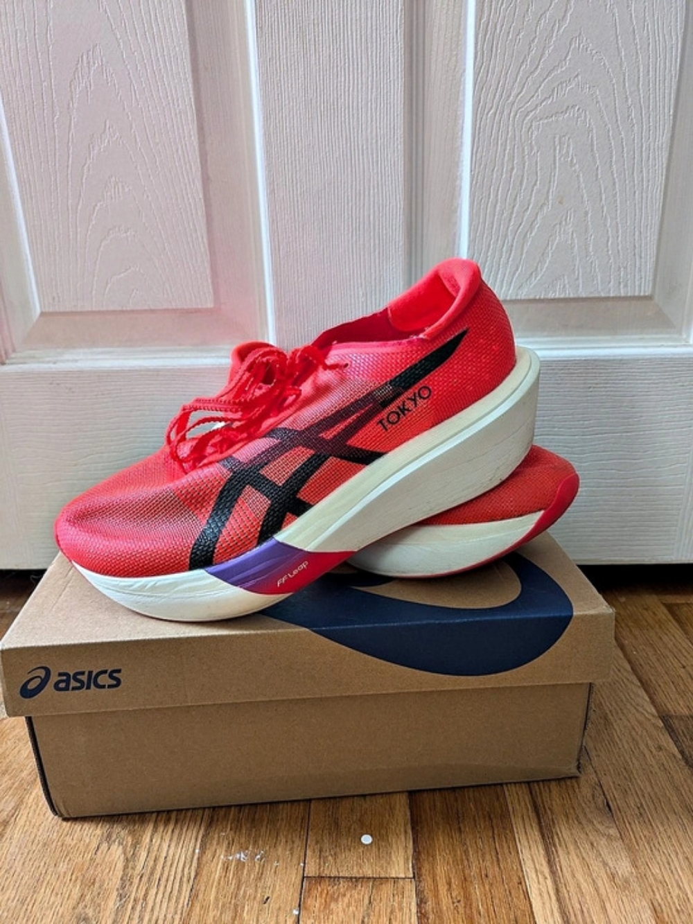 ASICS Metaspeed Sky+ + Running Shoes Red US 8 - Picture 2 of 6